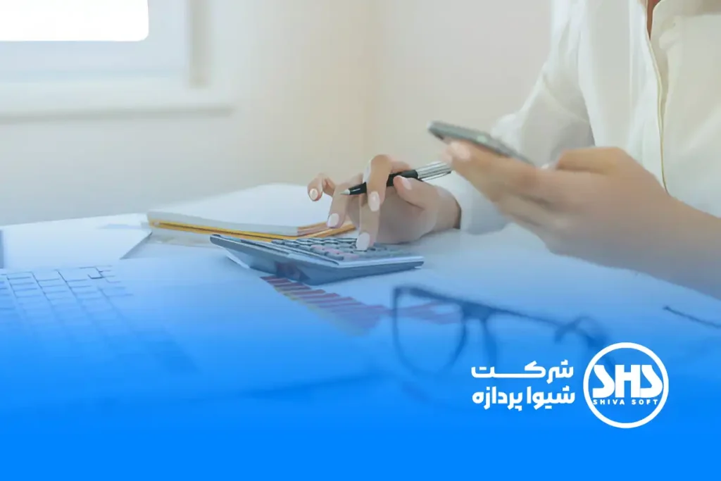 5 معادله حسابداری که هر مدیر کسب و کاری باید بداند! 3 معادله جریان نقدی
در دنیای کسب و کار، جریان نقدی مثل خون در رگ های یک شرکت است. بدون جریان نقدی سالم، حتی سودآورترین شرکت ها هم نمی توانند به بقای خود ادامه دهند. معادله جریان نقدی به ما نشان می دهد که چقدر پول نقد به شرکت وارد و از آن خارج می شود. بیایید به جزئیات این معادله بپردازیم و ببینیم چگونه می تواند به مدیران کسب و کار کمک کند تا تصمیمات مالی بهتری بگیرند.